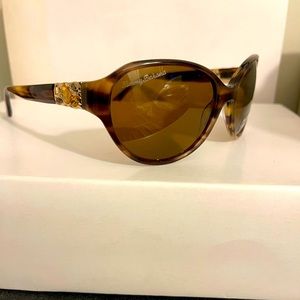 Tommy Bahama Sunglasses TB7031 Sold out everywhere